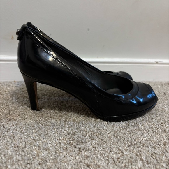 Stuart Weitzman Peep Toe Black Patent Leather Pump Heels Size 7 3” Heel - Picture 1 of 8